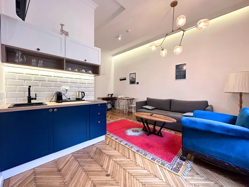 AUGUST BRAUN SUITE 35m2